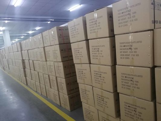 10.92 Igualdad ECDP Ne 30/1 Siro Compacto Yarn de trenzado para tejido de poliéster