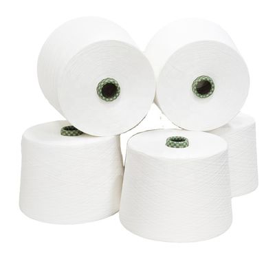 Modelo en bruto NE 30/1 Siro Compact Spun Yarn para tejido 65% Poliéster 35% Mezcla de viscosa